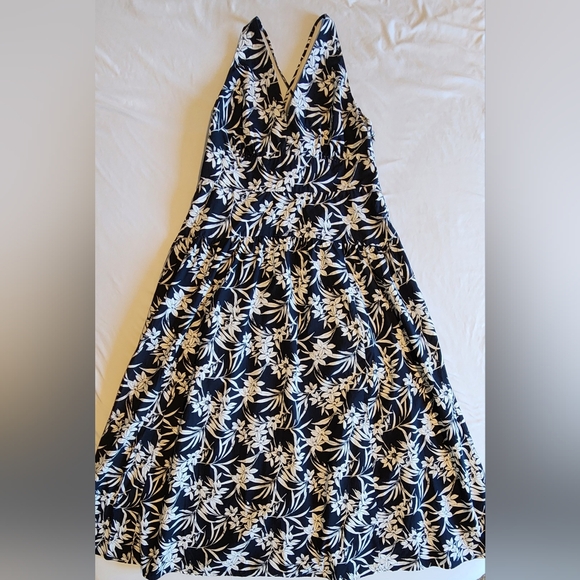 NWT Madewell Smocked Halter Midi Dress | Size 14 | Deep Indigo Floral Cotton - Picture 6 of 11